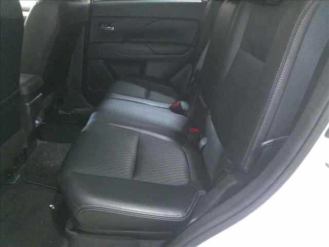 MITSUBISHI OUTLANDER PHEV 2014