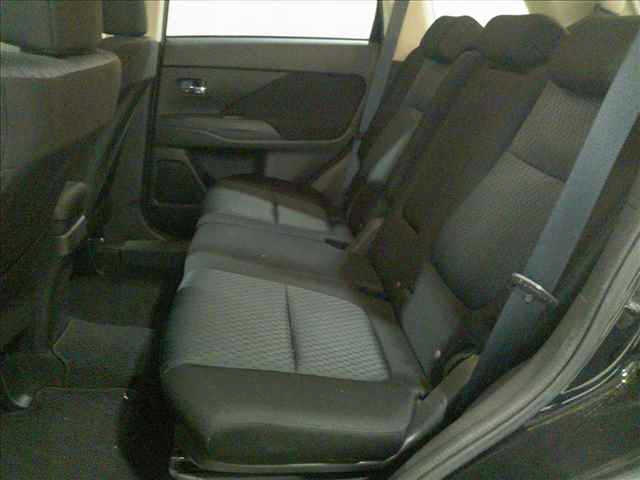 MITSUBISHI OUTLANDER 2012