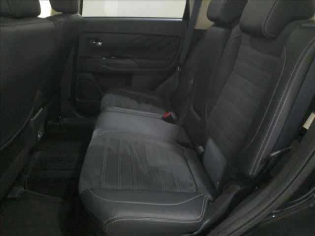 MITSUBISHI OUTLANDER PHEV 2015