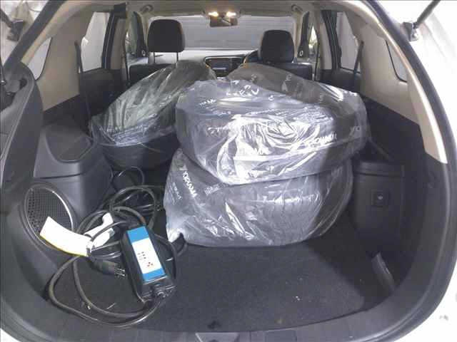 MITSUBISHI OUTLANDER PHEV 2014