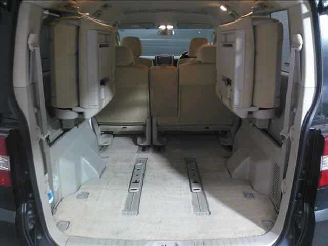 MITSUBISHI DELICA D5 2008