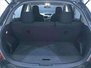 TOYOTA VITZ 2012