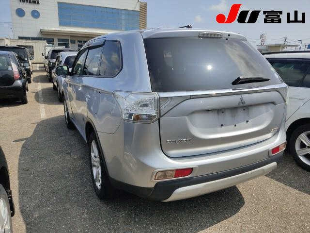 MITSUBISHI OUTLANDER 2014
