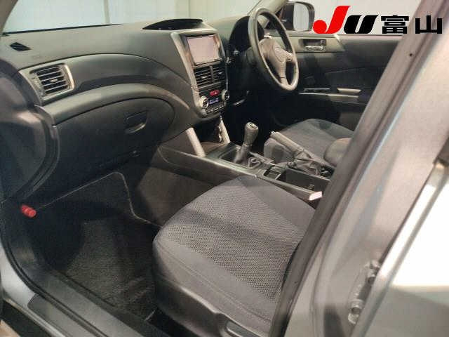 SUBARU FORESTER 2011