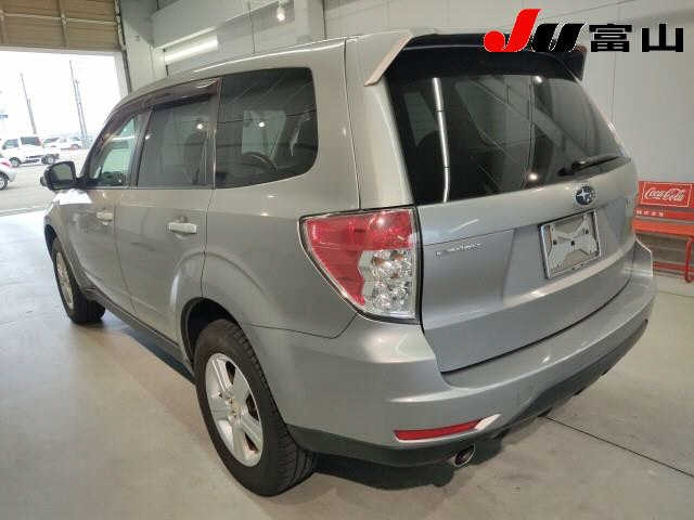 SUBARU FORESTER 2011
