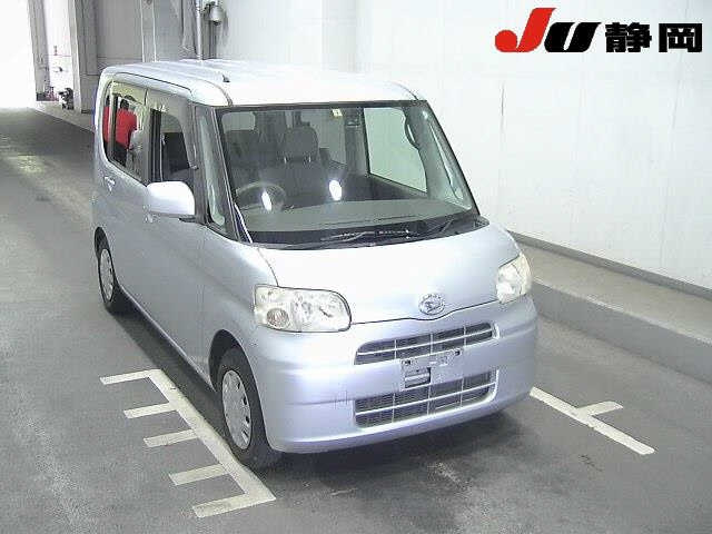 DAIHATSU TANTO 2010