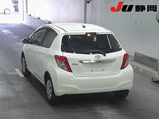 TOYOTA VITZ 2013