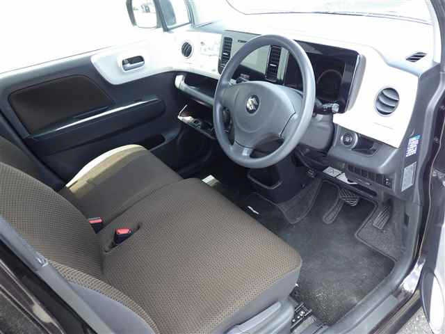SUZUKI MRWAGON 2011