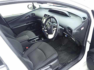 TOYOTA PRIUS 2018