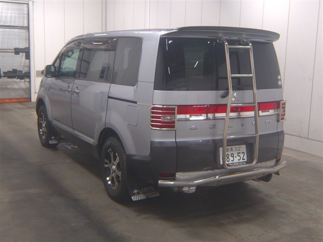 MITSUBISHI DELICA D5 2011