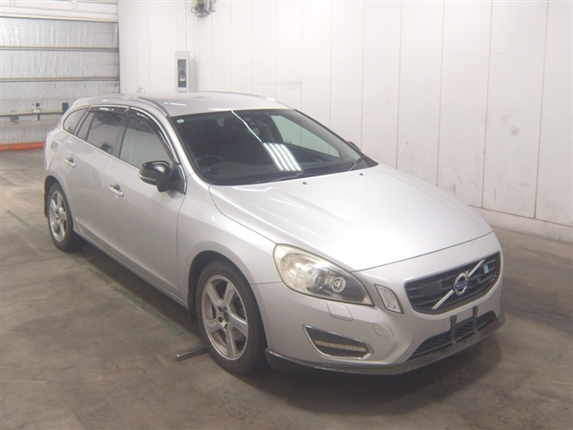 VOLVO V60 2011
