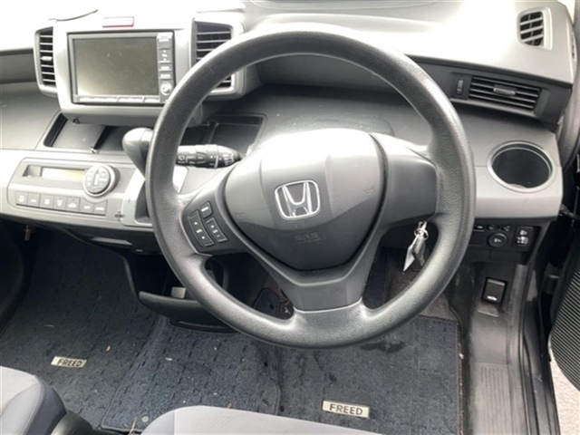 HONDA FREED 2008