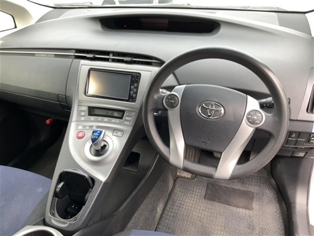 TOYOTA PRIUS 2012