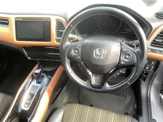 HONDA VEZEL 2016