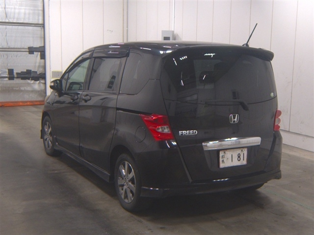 HONDA FREED 2010