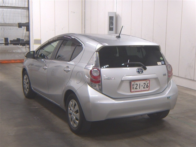 TOYOTA AQUA 2012
