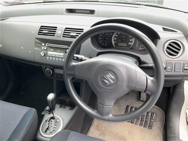 SUZUKI SWIFT 2009