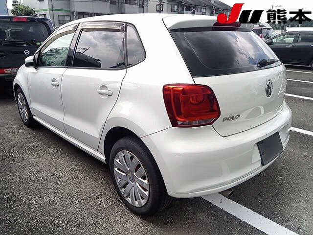 VOLKSWAGEN POLO 2012