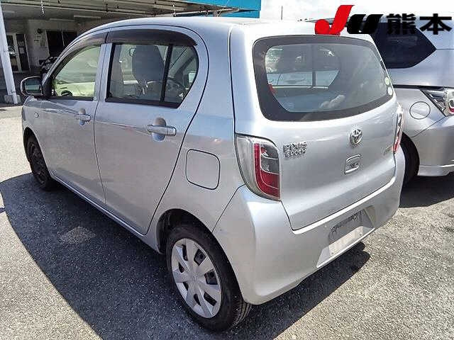 TOYOTA PIXIS EPOCH 2012