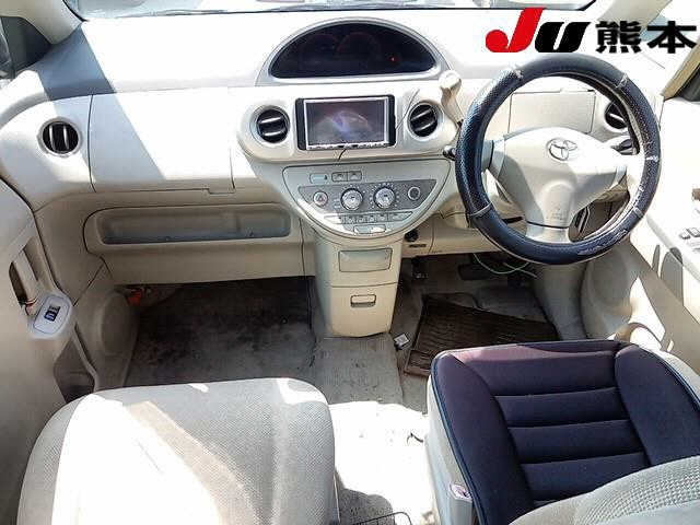 TOYOTA PORTE 2009