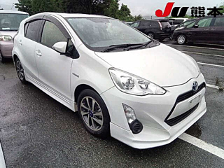 TOYOTA AQUA 2015