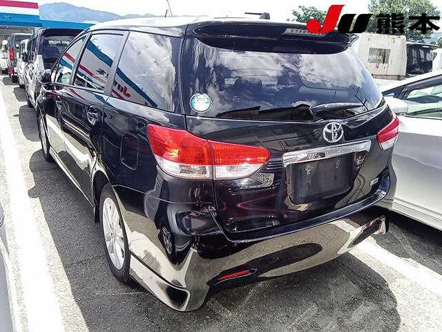 TOYOTA WISH 2011