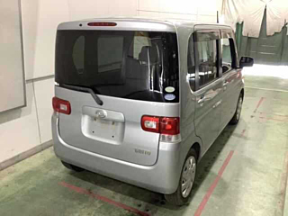 DAIHATSU TANTO 2011