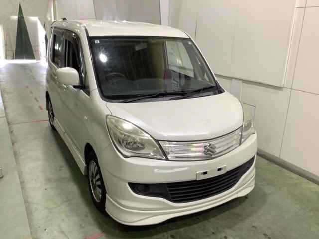 SUZUKI SOLIO 2011