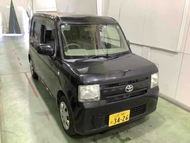 TOYOTA PIXIS SPACE 2015