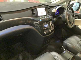 NISSAN ELGRAND 2011
