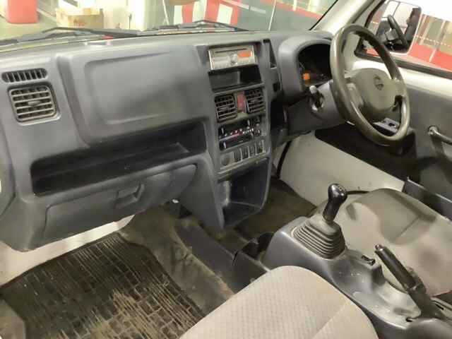 NISSAN CLIPPER TRUCK 2014