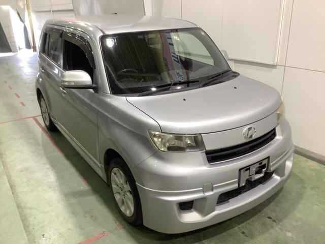 TOYOTA BB 2010