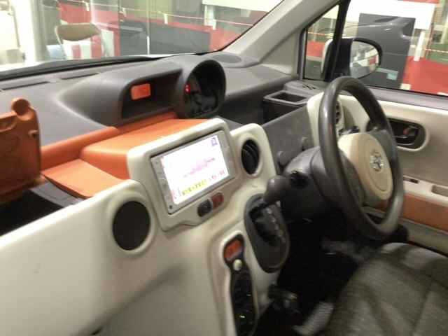 TOYOTA PORTE 2012
