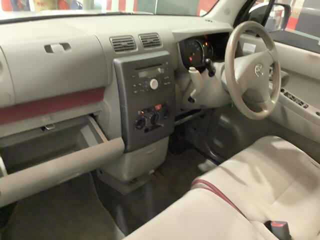 TOYOTA PIXIS SPACE 2012