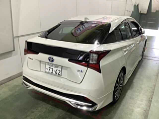 TOYOTA PRIUS 2019