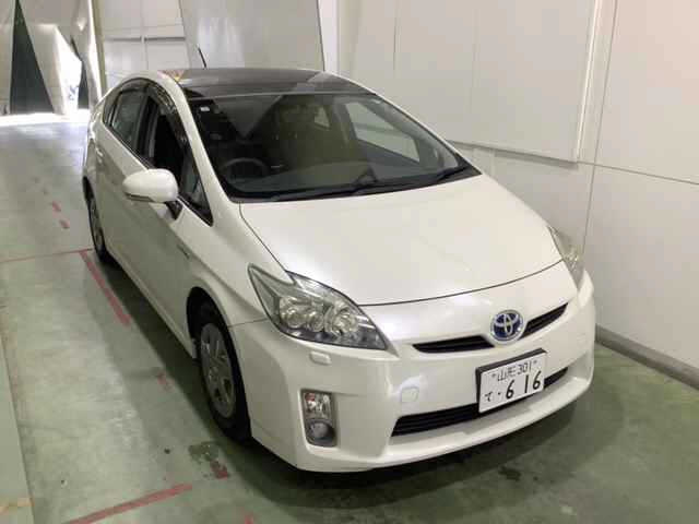 TOYOTA PRIUS 2011