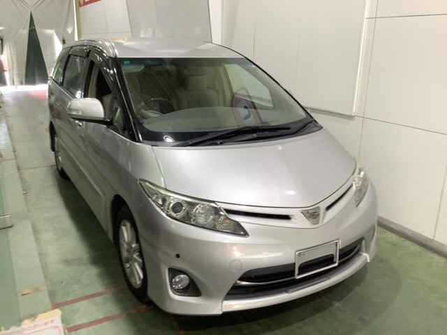 TOYOTA ESTIMA 2010
