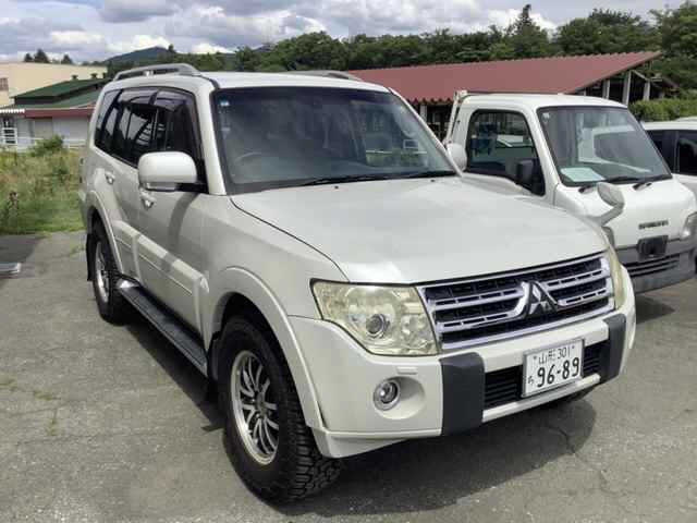 MITSUBISHI PAJERO 2011