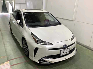 TOYOTA PRIUS 2019