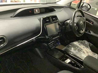 TOYOTA PRIUS 2019