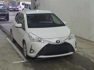 TOYOTA VITZ 2018