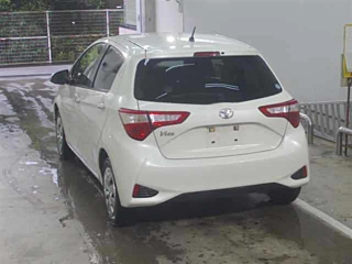 TOYOTA VITZ 2018