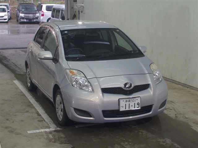 TOYOTA VITZ 2010
