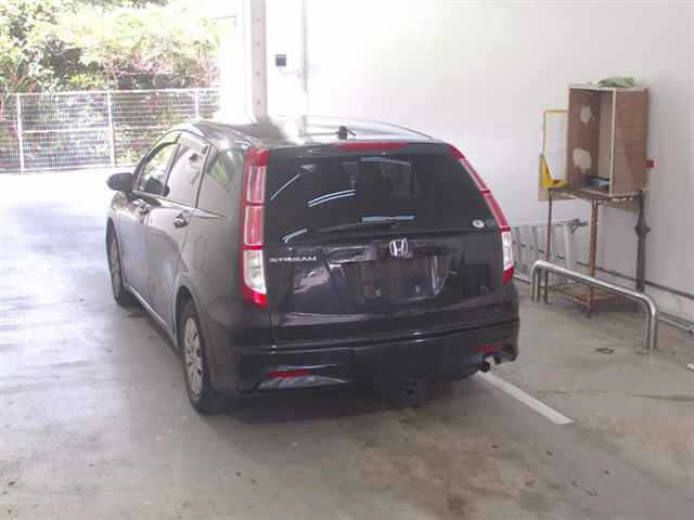 HONDA STREAM 2010