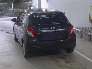 TOYOTA VITZ 2012
