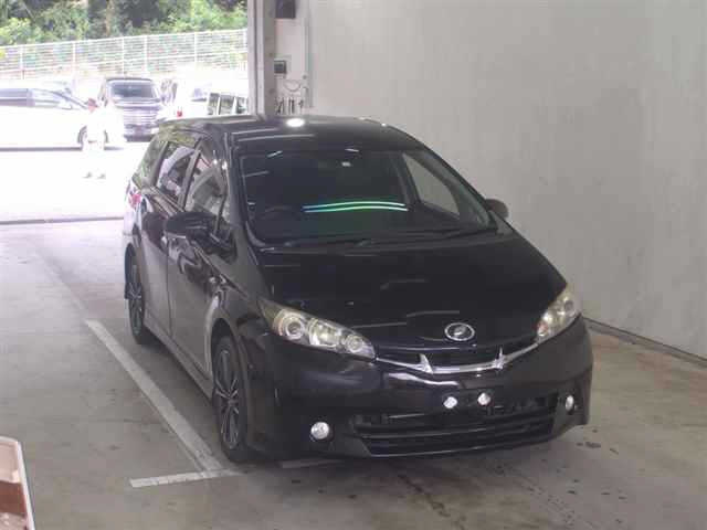 TOYOTA WISH 2010