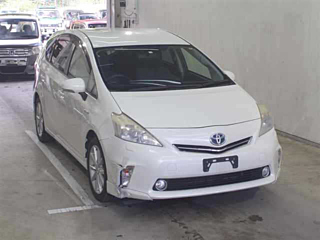 TOYOTA PRIUS ALPHA 2012