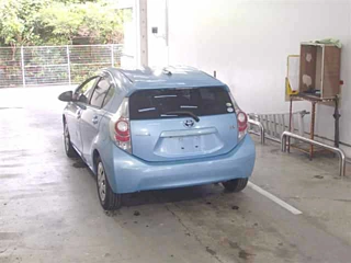 TOYOTA AQUA 2013