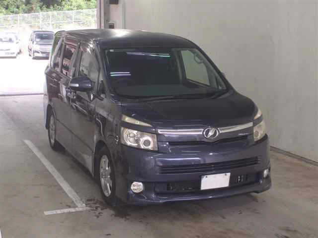 TOYOTA VOXY 2008