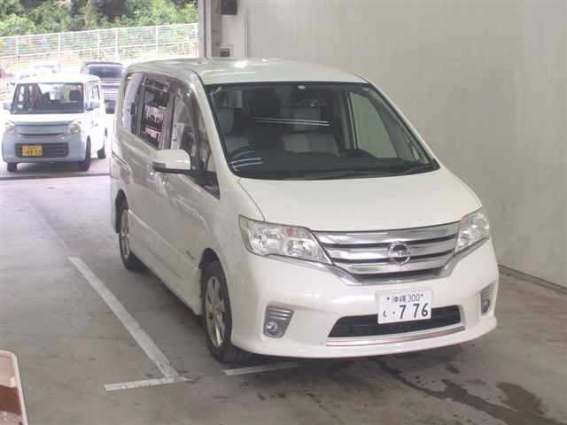 NISSAN SERENA 2013